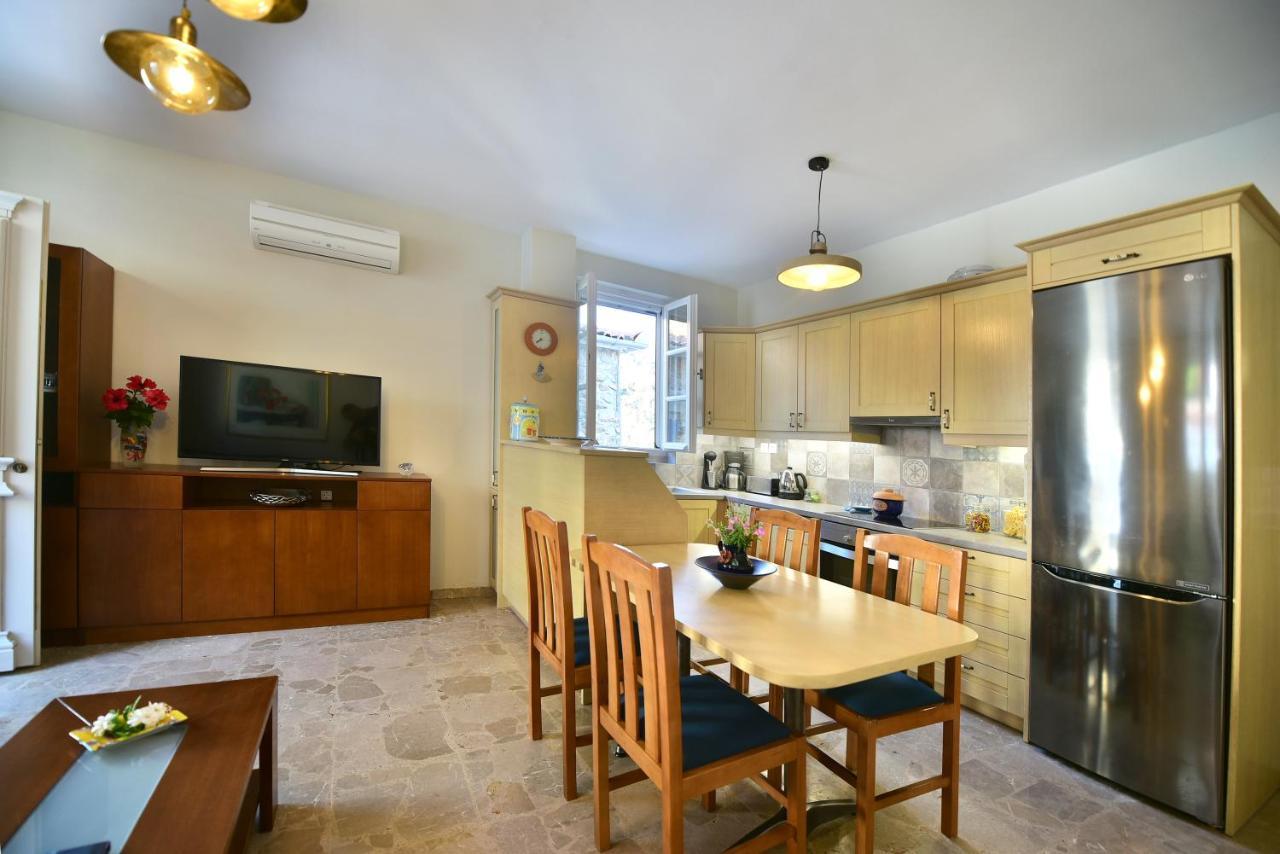 Feel At Home - Family House In Hydra Εξωτερικό φωτογραφία
